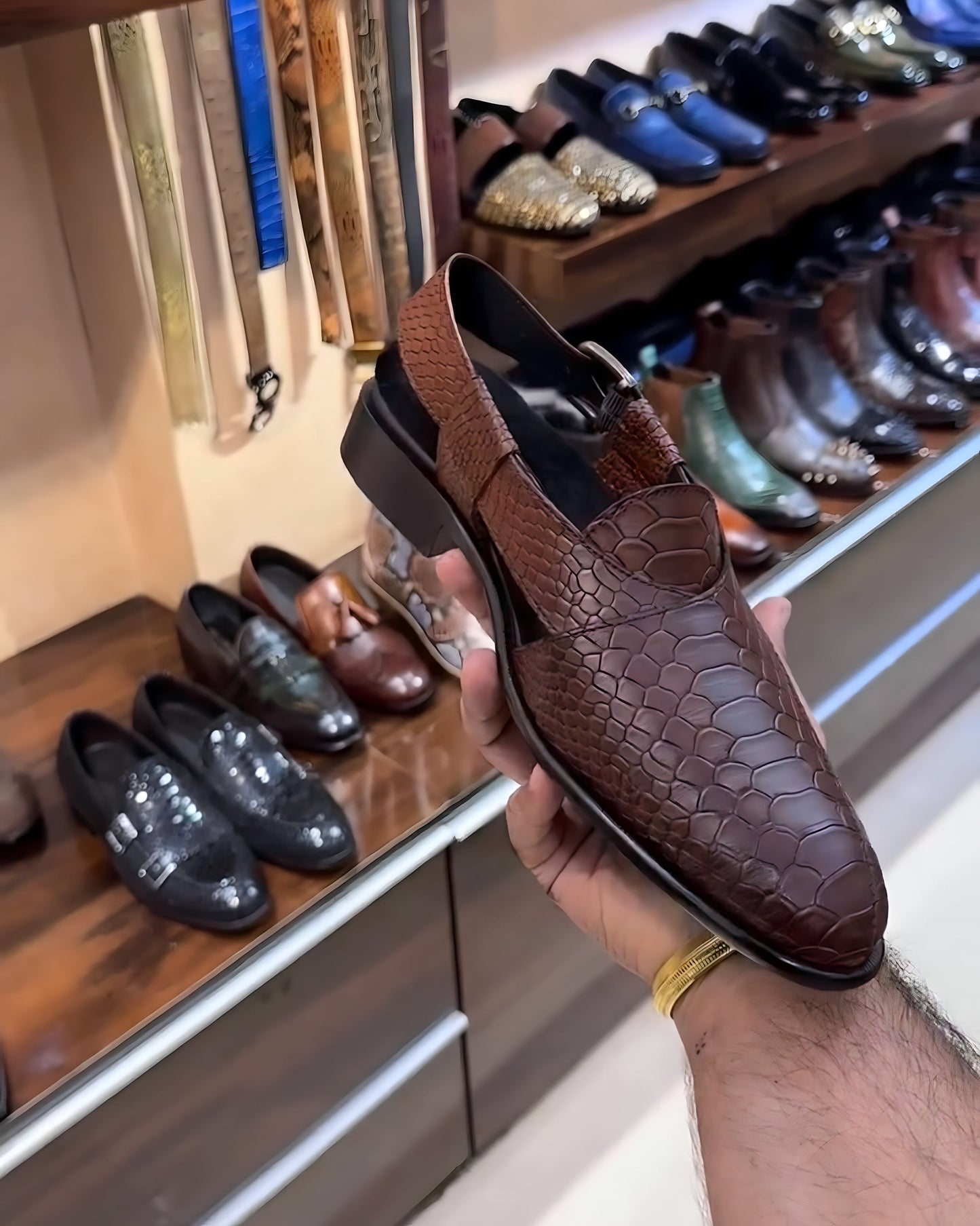 Walnut Brown Cobra Scaled Peshawaris