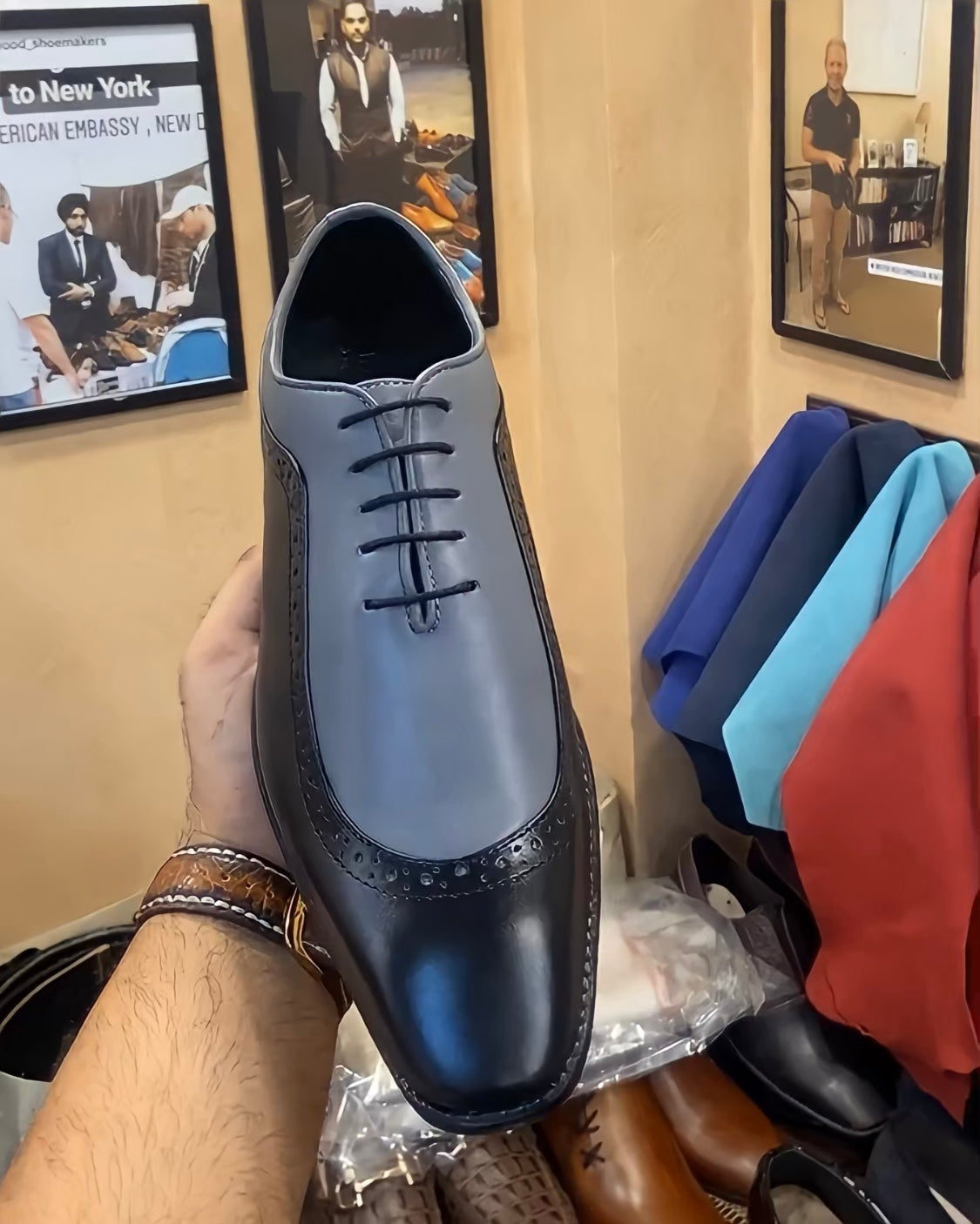 Carbon-grey Black Sidewing Oxfords