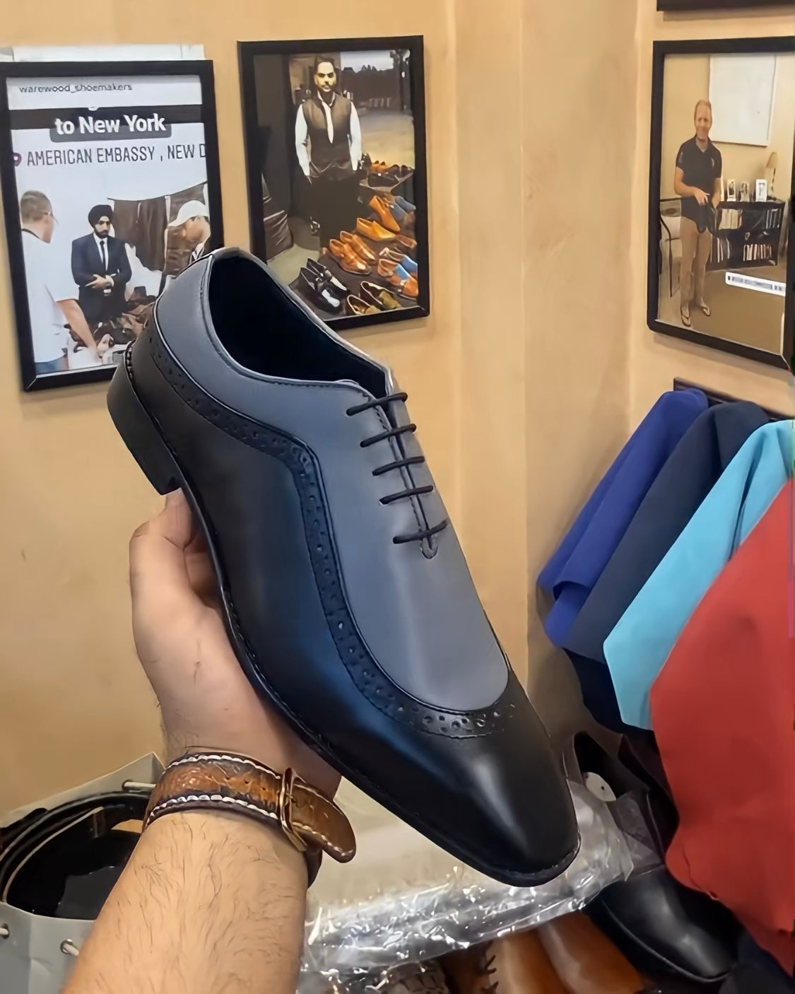 Carbon-grey Black Sidewing Oxfords