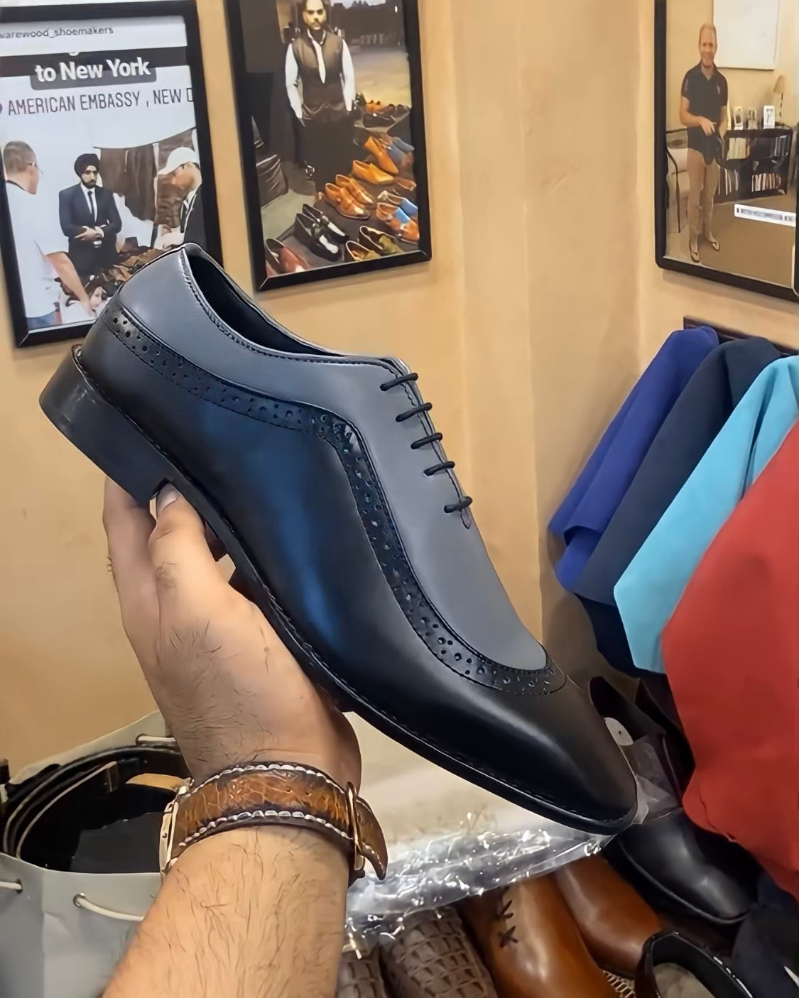 Carbon-grey Black Sidewing Oxfords