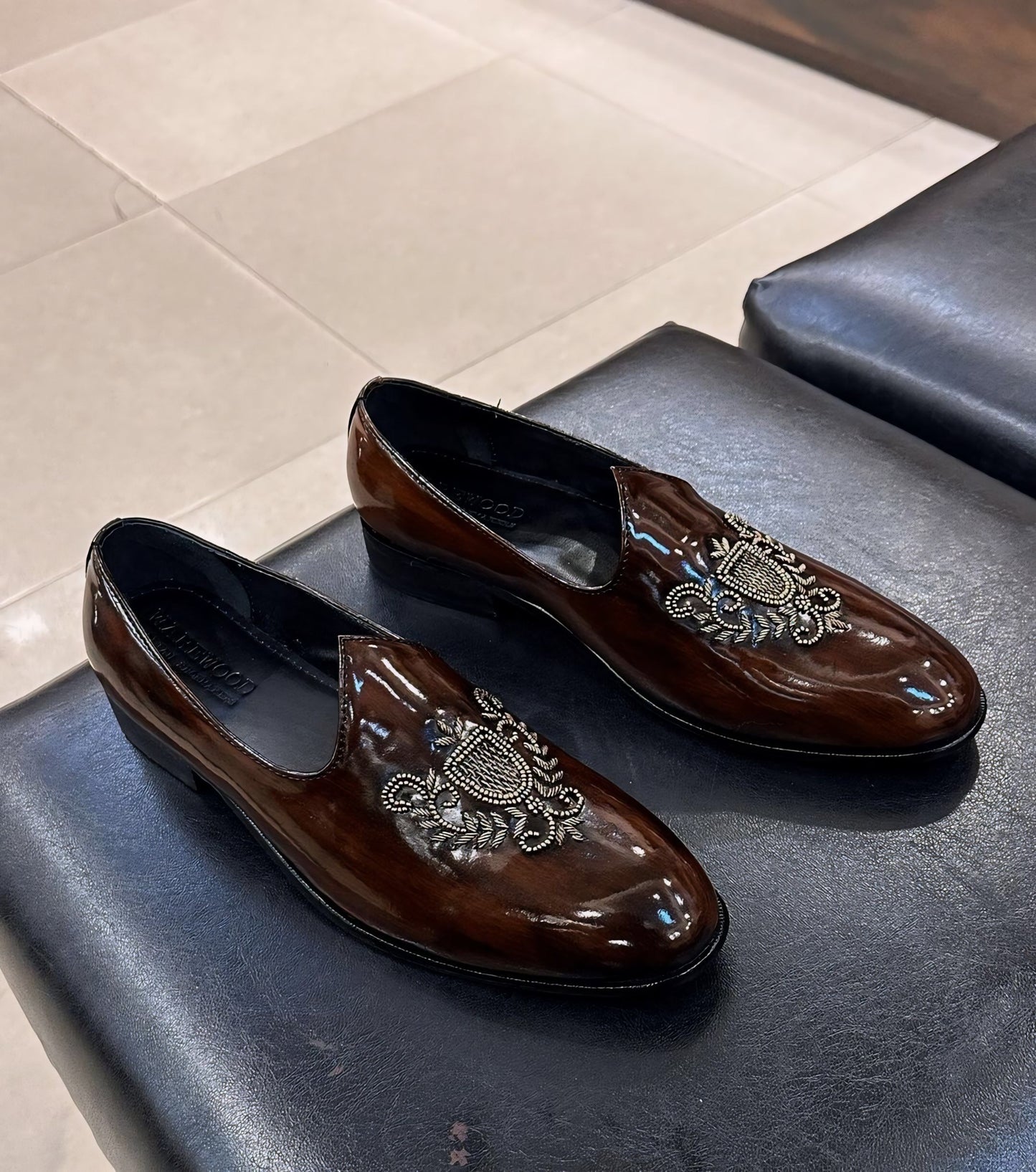 Dark Brown Patina Embroidered Mojaris